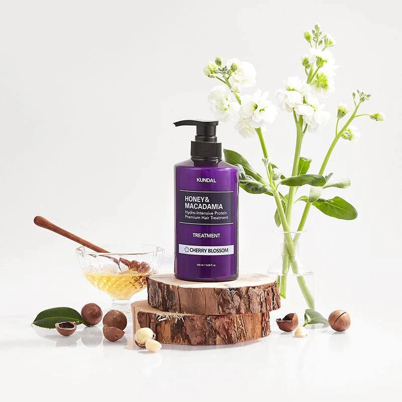 KUNDAL Honey & Macadamia Protein Treatment Cherry Blossom 500ml