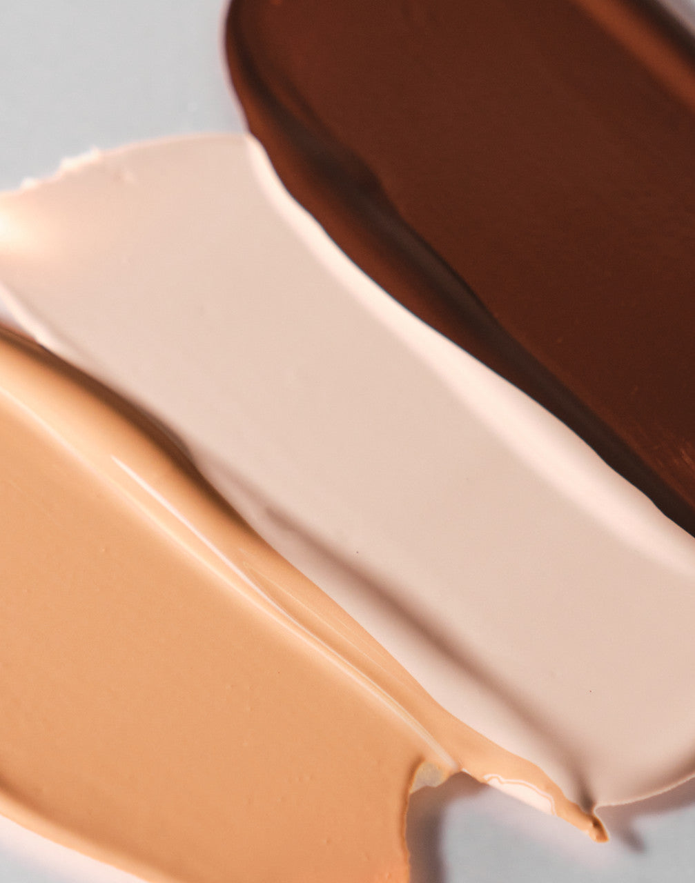 Beauty Edit Mayfair - et al. Radiant Foundation Makeup Kit - textures