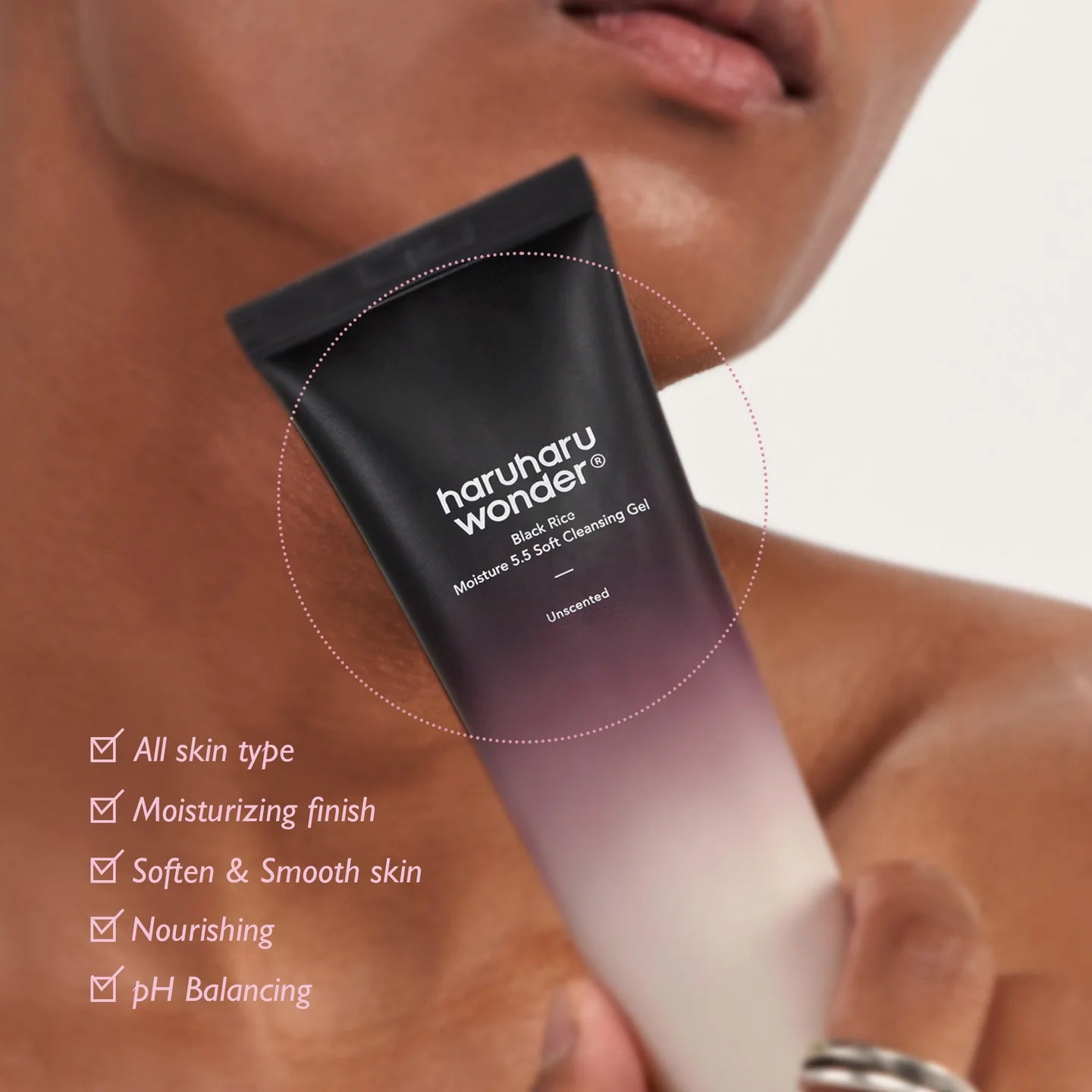 Haruharu Black Rice Moisture 5.5 Soft Cleansing Gel
