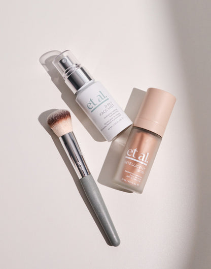 Beauty Edit Mayfair - et al. Radiant Foundation Makeup Kit - what is inside